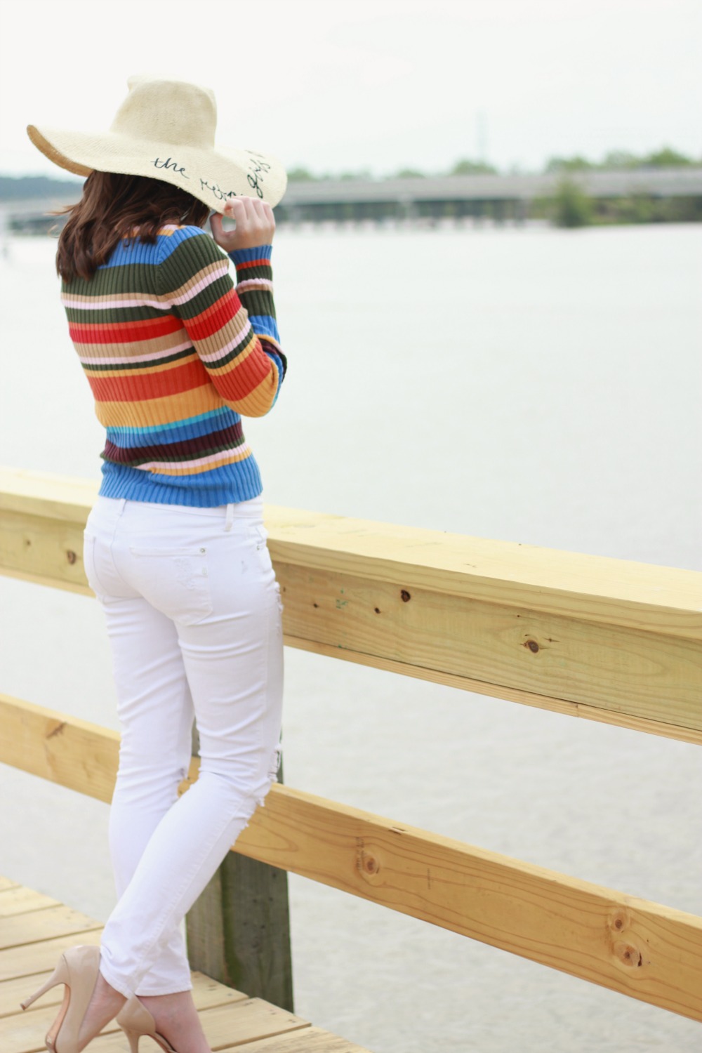 rainbow sweater-spring and summer outfit perfect for a day at the lake | BNBstyling.com